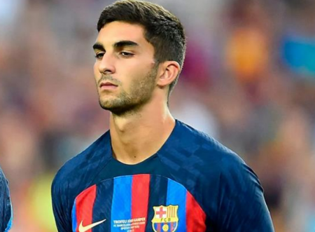 برشلونة يحدد سعر بيع المهاجم فيران توريس في 40 مليون يورو